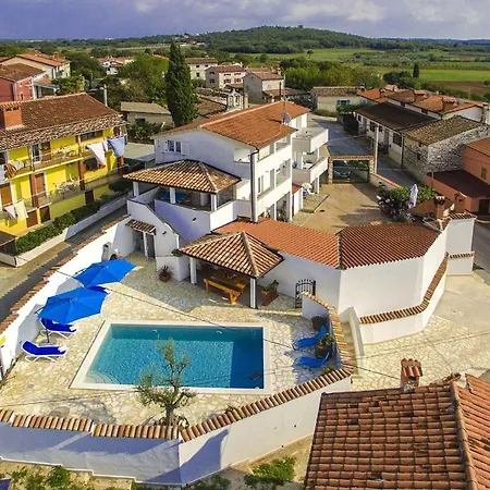 Holiday home In Porec 35381